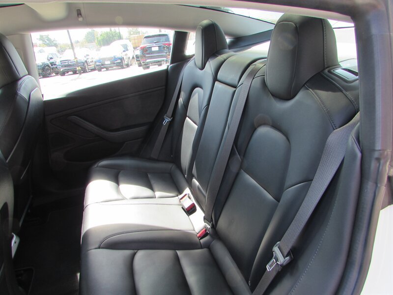 Used 2018 Tesla Model 3 Long Range AWD/4WD image 21