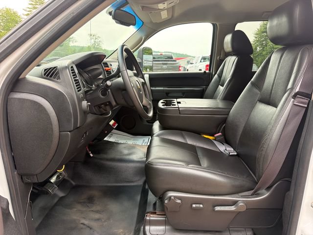 Used 2013 Chevrolet Silverado 3500 LT w/ Interior Plus Package AWD/4WD image 10