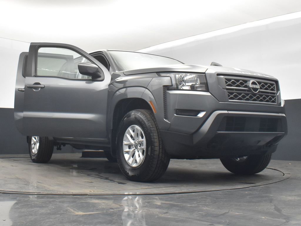 Used 2024 Nissan Frontier SV image 34