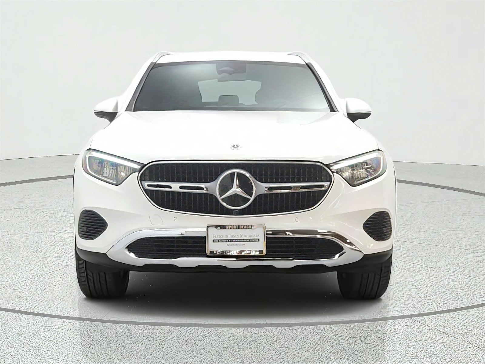 Used 2024 Mercedes-Benz GLC 300 image 2