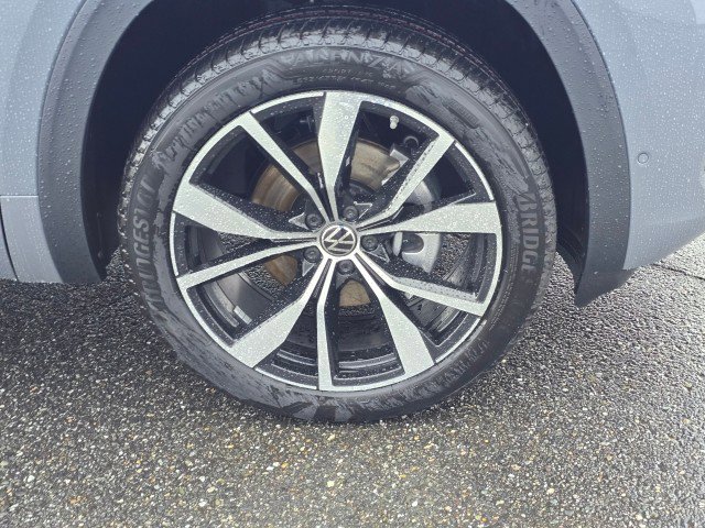 New 2026 Volkswagen Atlas SEL Premium R-Line image 9
