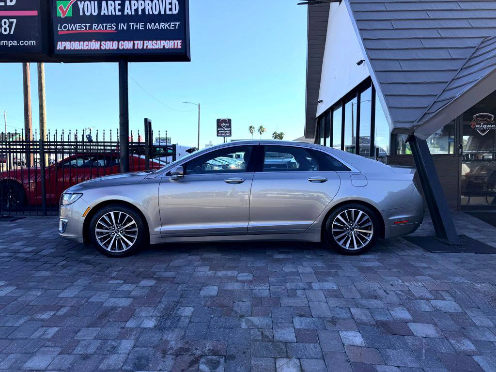 Used 2019 Lincoln MKZ Premiere FWD image 5