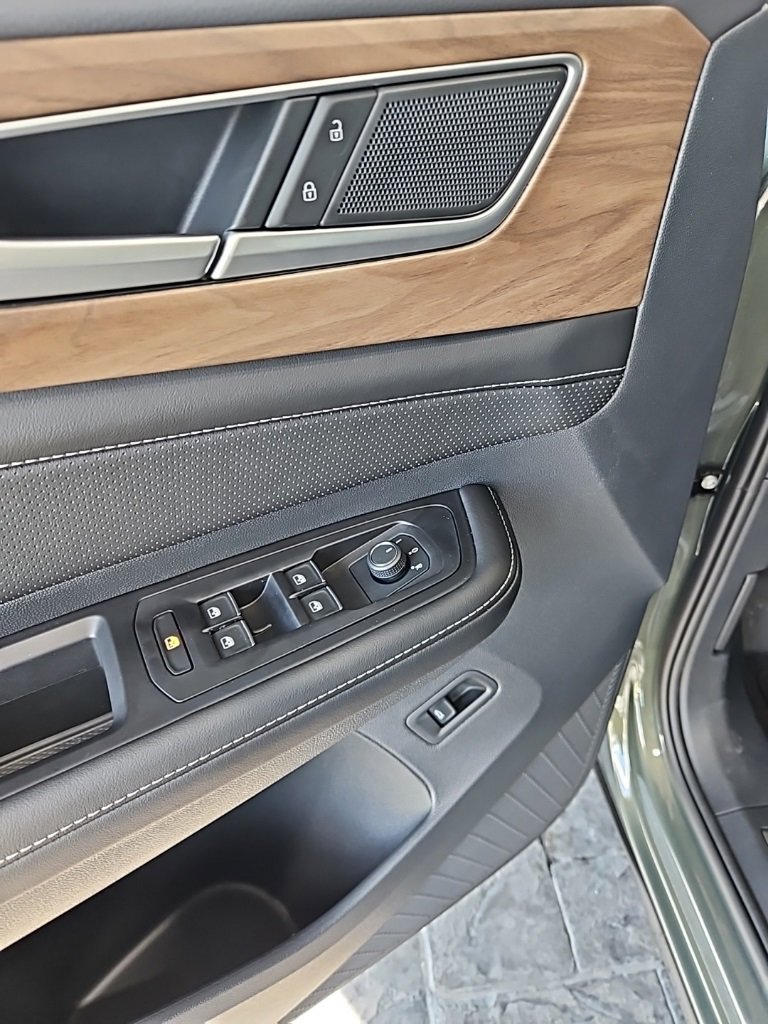 New 2026 Volkswagen Atlas SE image 29