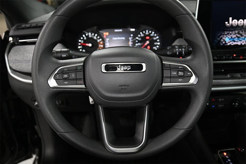 New 2025 Jeep Compass Sport image 12