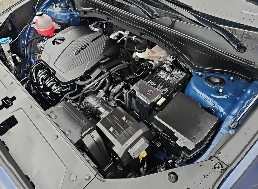 Used 2023 Hyundai Santa Fe SE w/ Cargo Package image 32