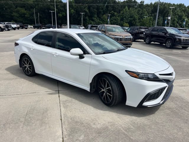Used 2023 Toyota Camry SE FWD image 9