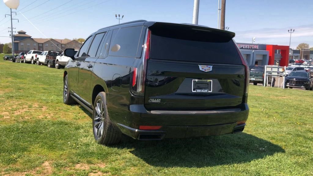 Used 2023 Cadillac Escalade ESV Sport Platinum AWD/4WD image 6