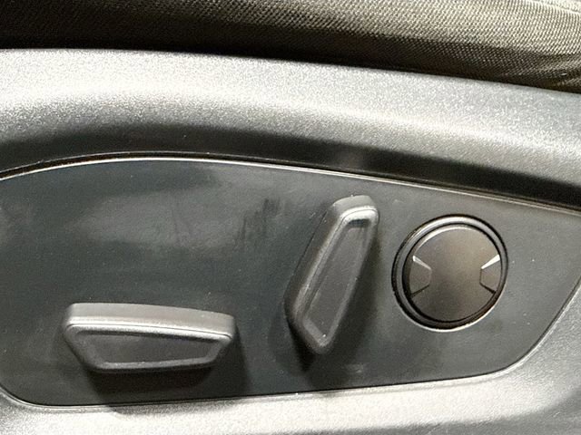 Used 2023 Ford Explorer XLT image 19