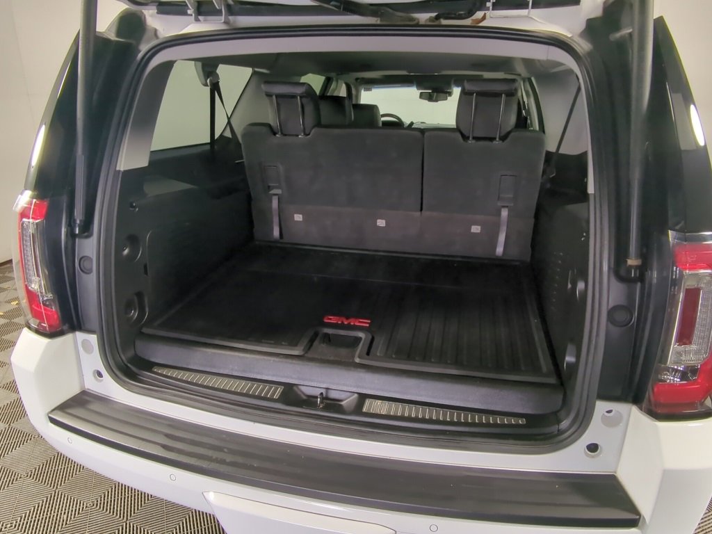 Used 2020 GMC Yukon XL SLT image 7