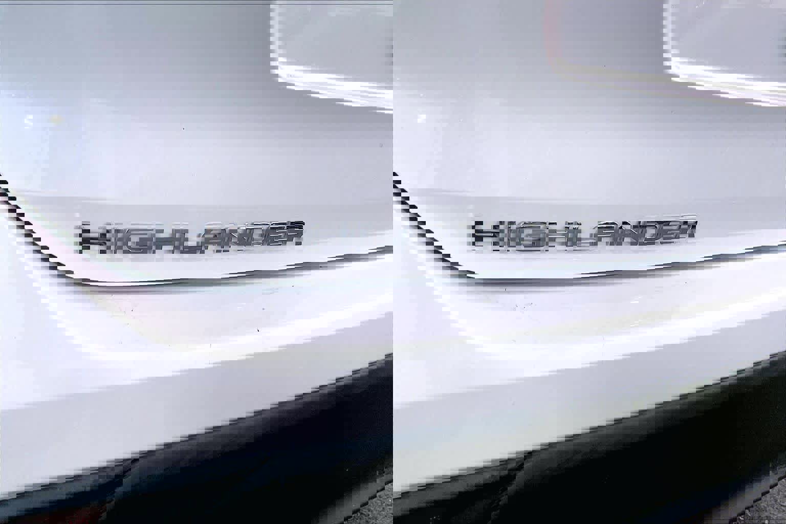 Used 2021 Toyota Highlander L image 11