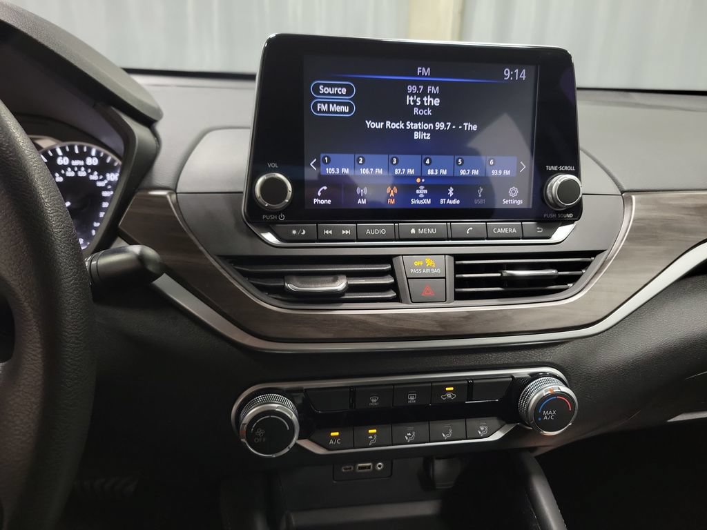 Used 2023 Nissan Altima 2.5 SV AWD/4WD image 16