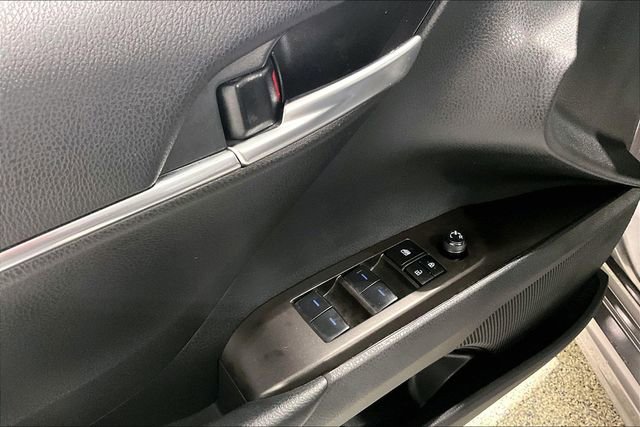 Used 2024 Toyota Camry SE image 37