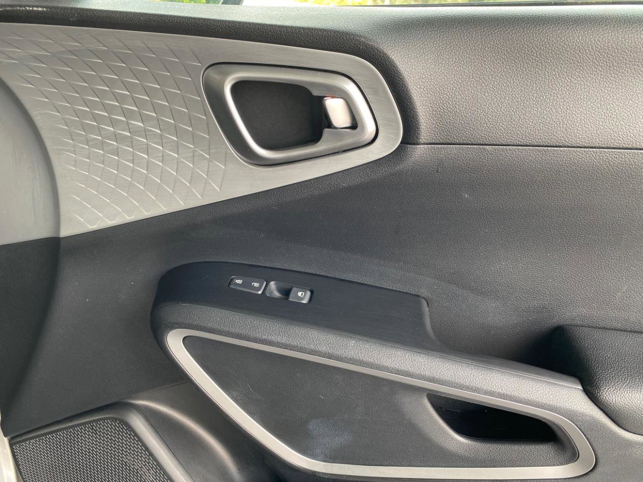 Used 2022 Kia Soul LX w/ Technology Package FWD image 46