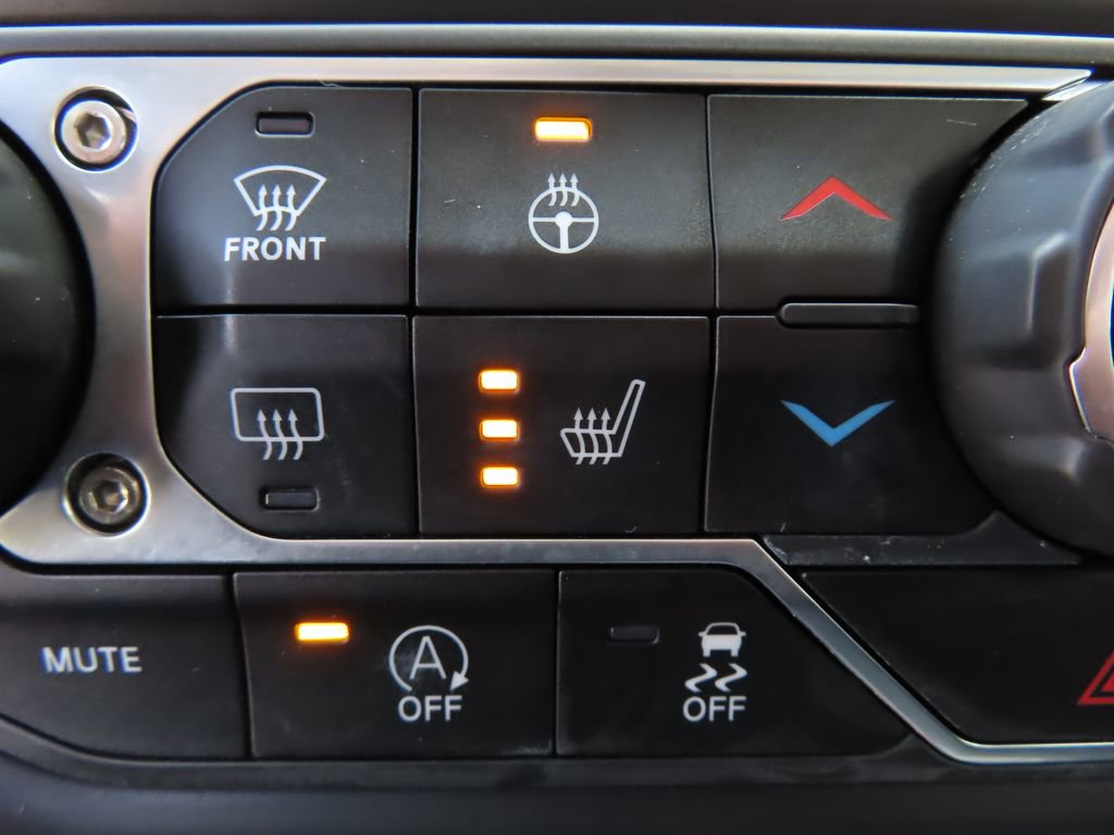 Used 2021 Jeep Wrangler Unlimited Sahara w/ Uconnect 4C Nav & Sound Group image 7