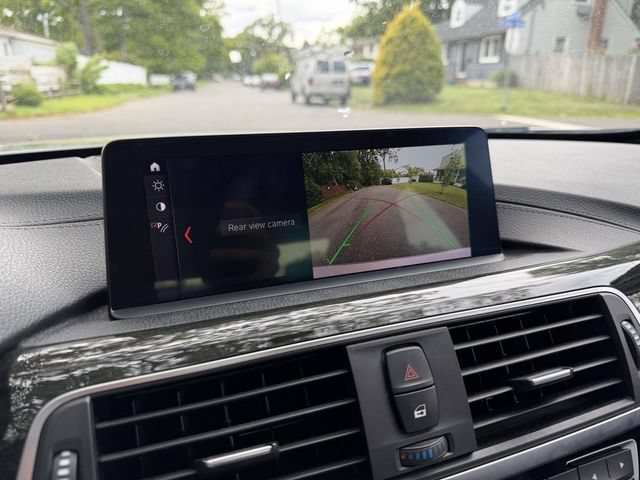 Used 2018 BMW 330i xDrive Sedan AWD/4WD image 23