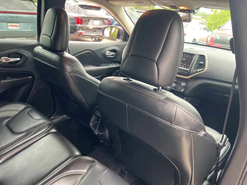 Used 2015 Jeep Cherokee Limited AWD/4WD image 14