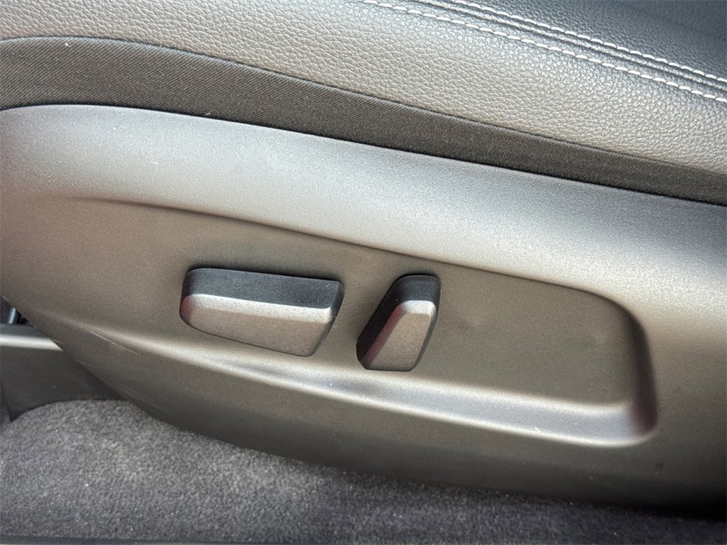 New 2025 VinFast VF 8 Eco image 24