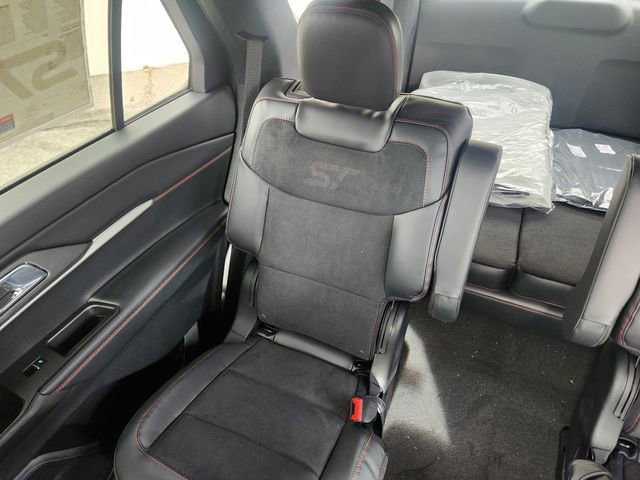 New 2026 Ford Explorer ST w/ Sun And Sound Package image 11