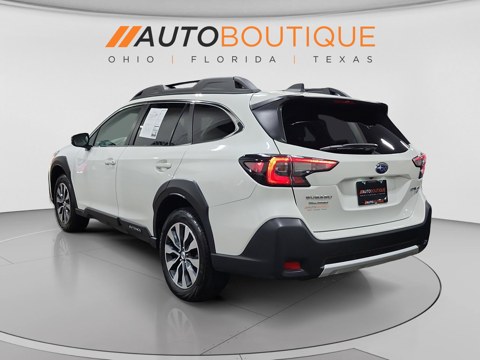 Used 2023 Subaru Outback Limited XT AWD/4WD image 3