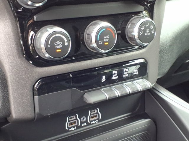 New 2026 RAM 1500 Express AWD/4WD image 20