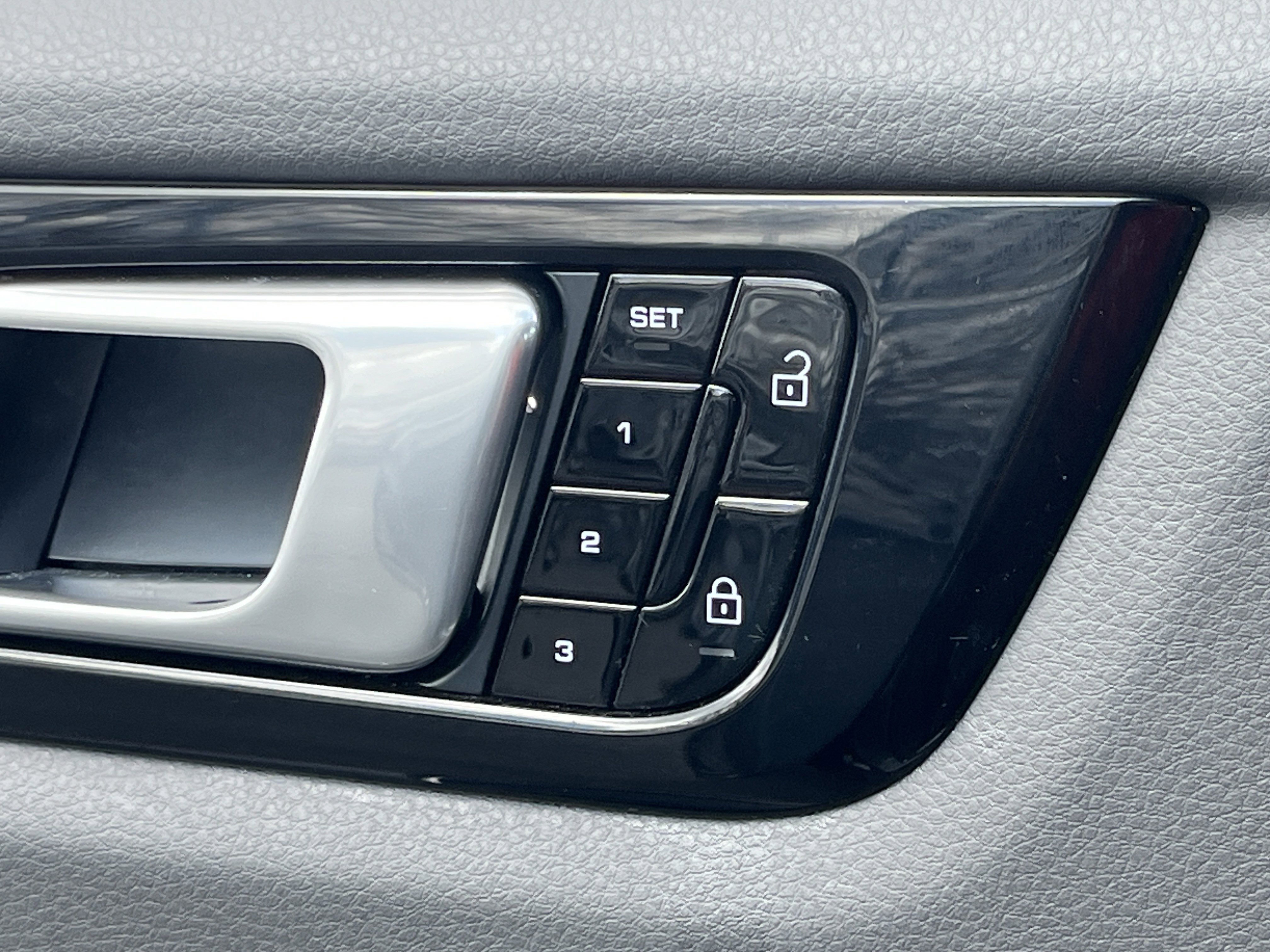 Used 2019 Porsche Cayenne image 14