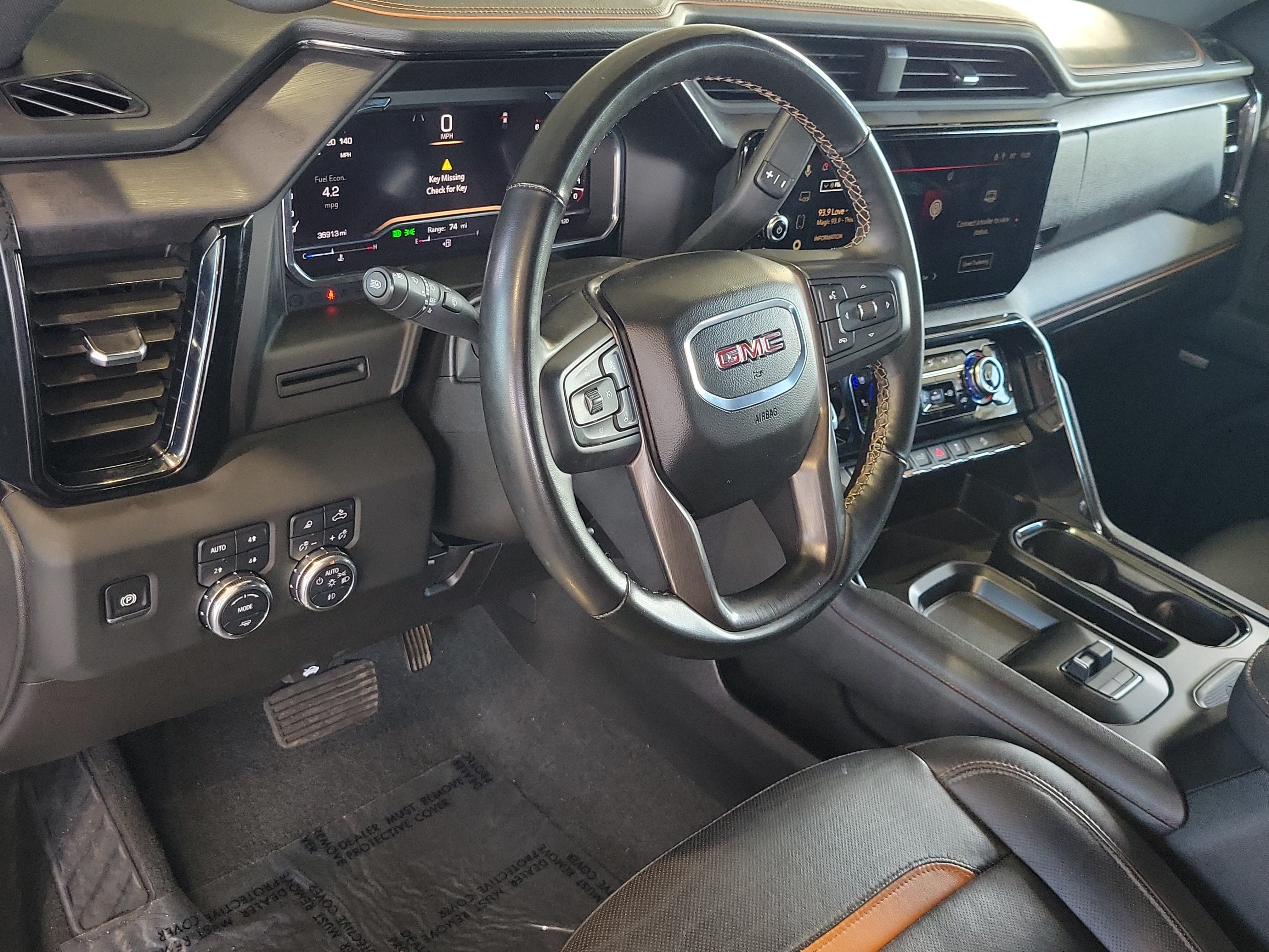 Used 2025 GMC Sierra 2500 AT4 AWD/4WD image 17