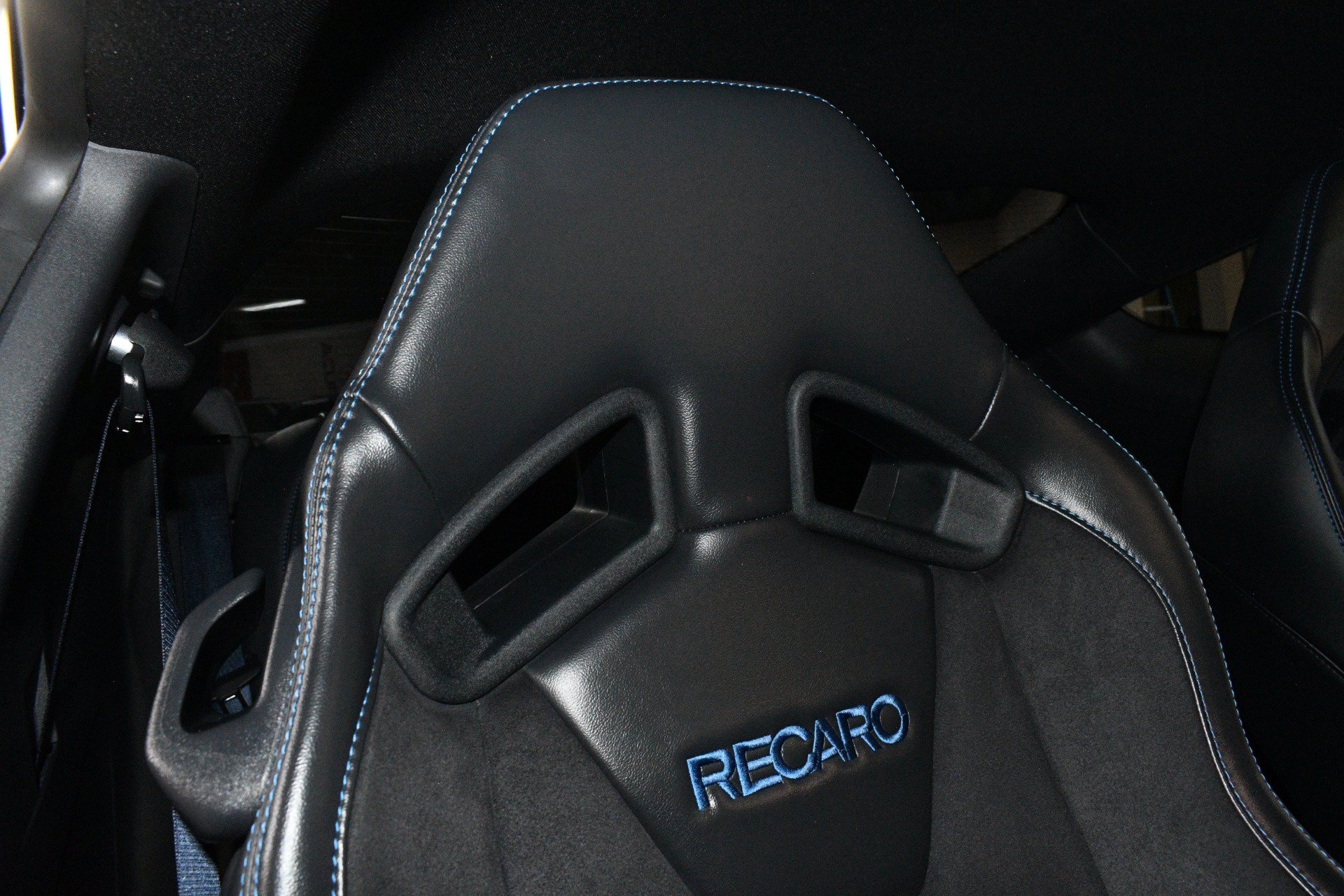 Used 2024 Ford Mustang Dark Horse RWD image 10