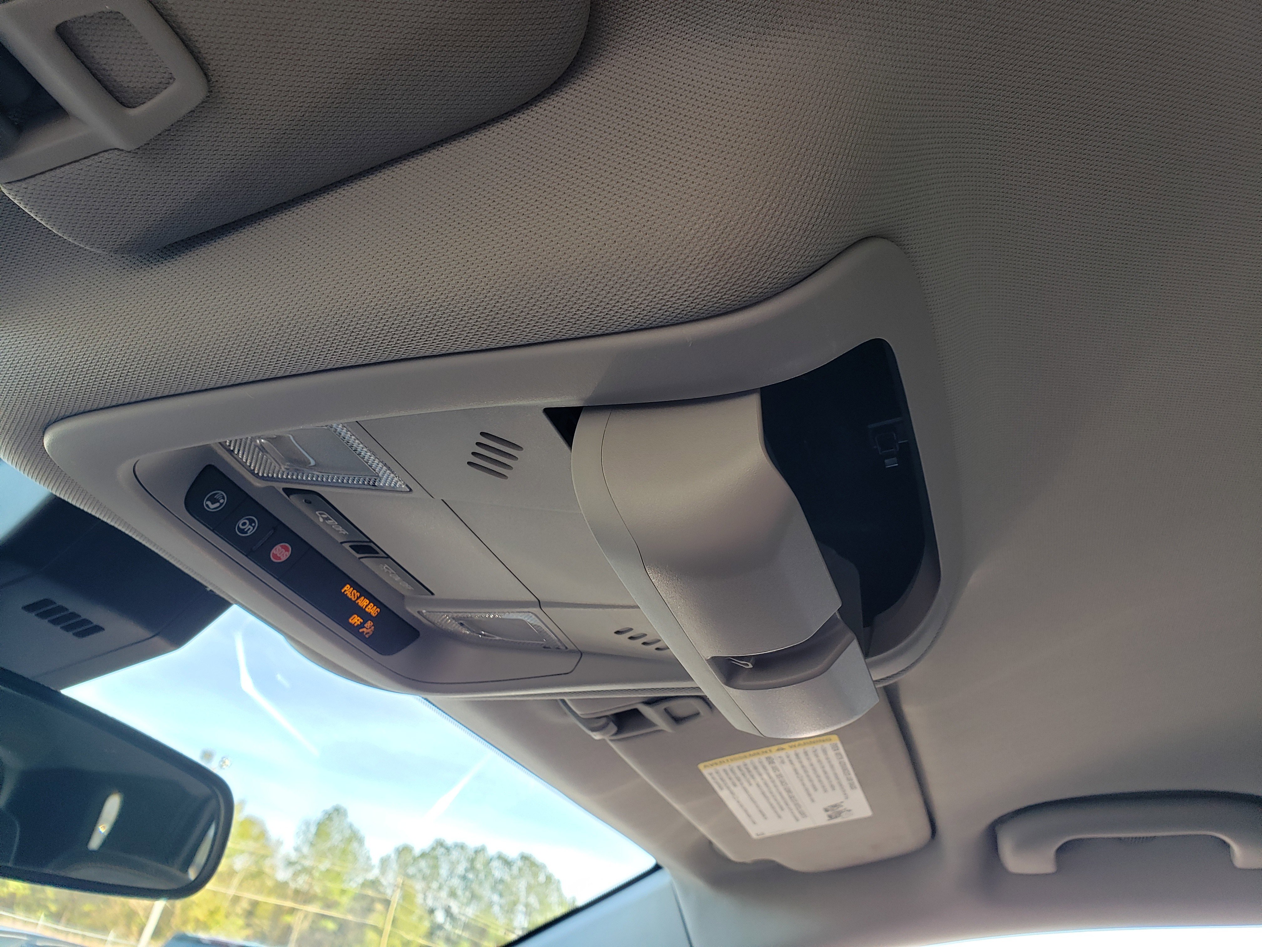 New 2022 Chevrolet Equinox LT w/ Driver Convenience Package image 25