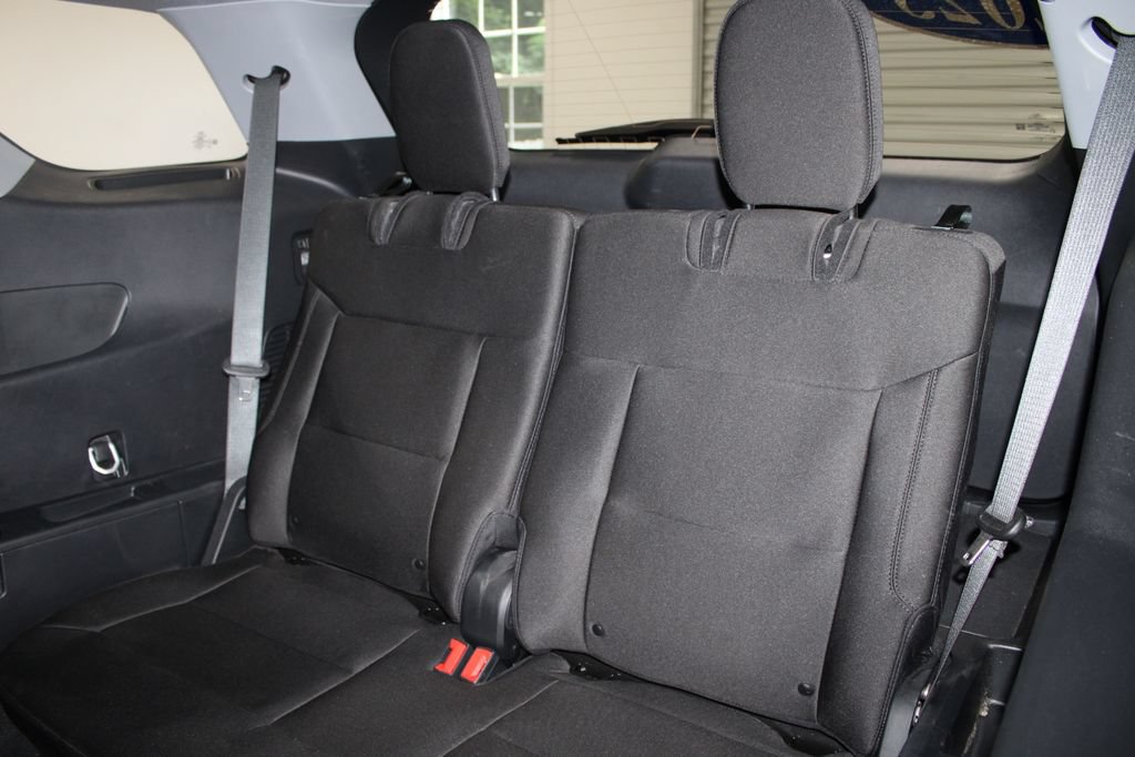 Used 2023 Ford Explorer XLT AWD/4WD image 26