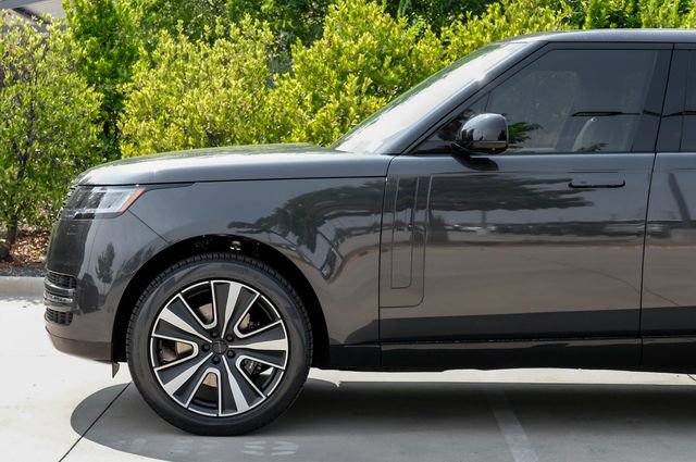 New 2026 Land Rover Range Rover SE AWD/4WD image 16