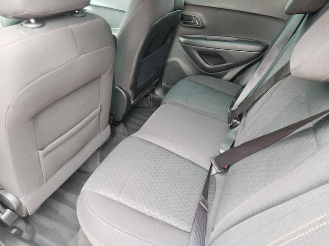 Used 2020 Chevrolet Trax LS FWD image 32