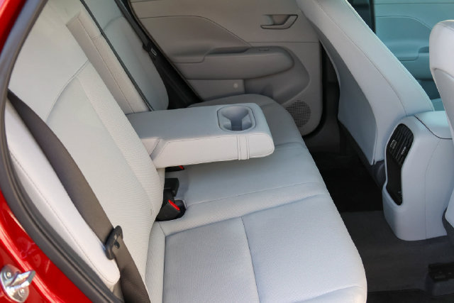 Used 2024 Hyundai Kona SEL w/ Convenience Package FWD image 16