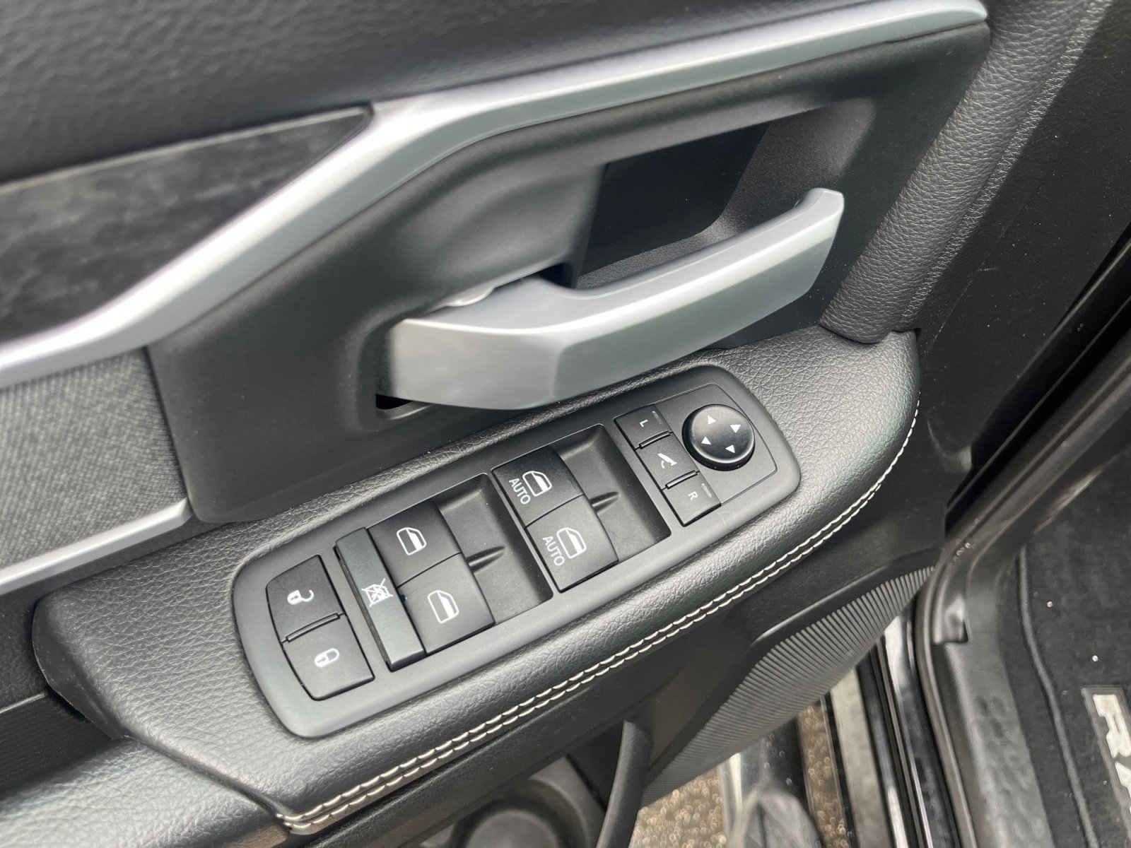 Used 2020 RAM 3500 Big Horn w/ Level 2 Equipment Group image 14