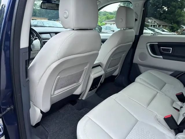 Used 2016 Land Rover Discovery Sport SE AWD/4WD image 22