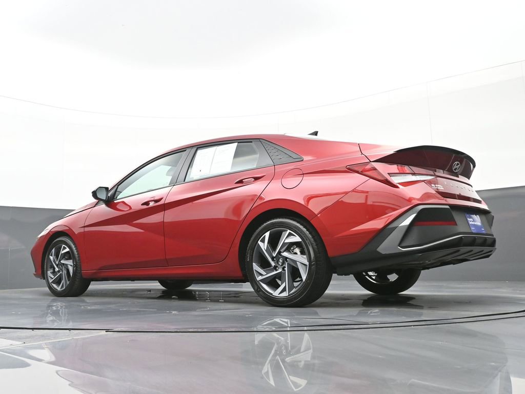 Certified 2025 Hyundai Elantra Sport image 42