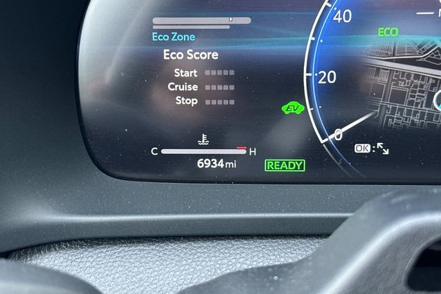 Used 2025 Toyota Crown Signia Limited image 29