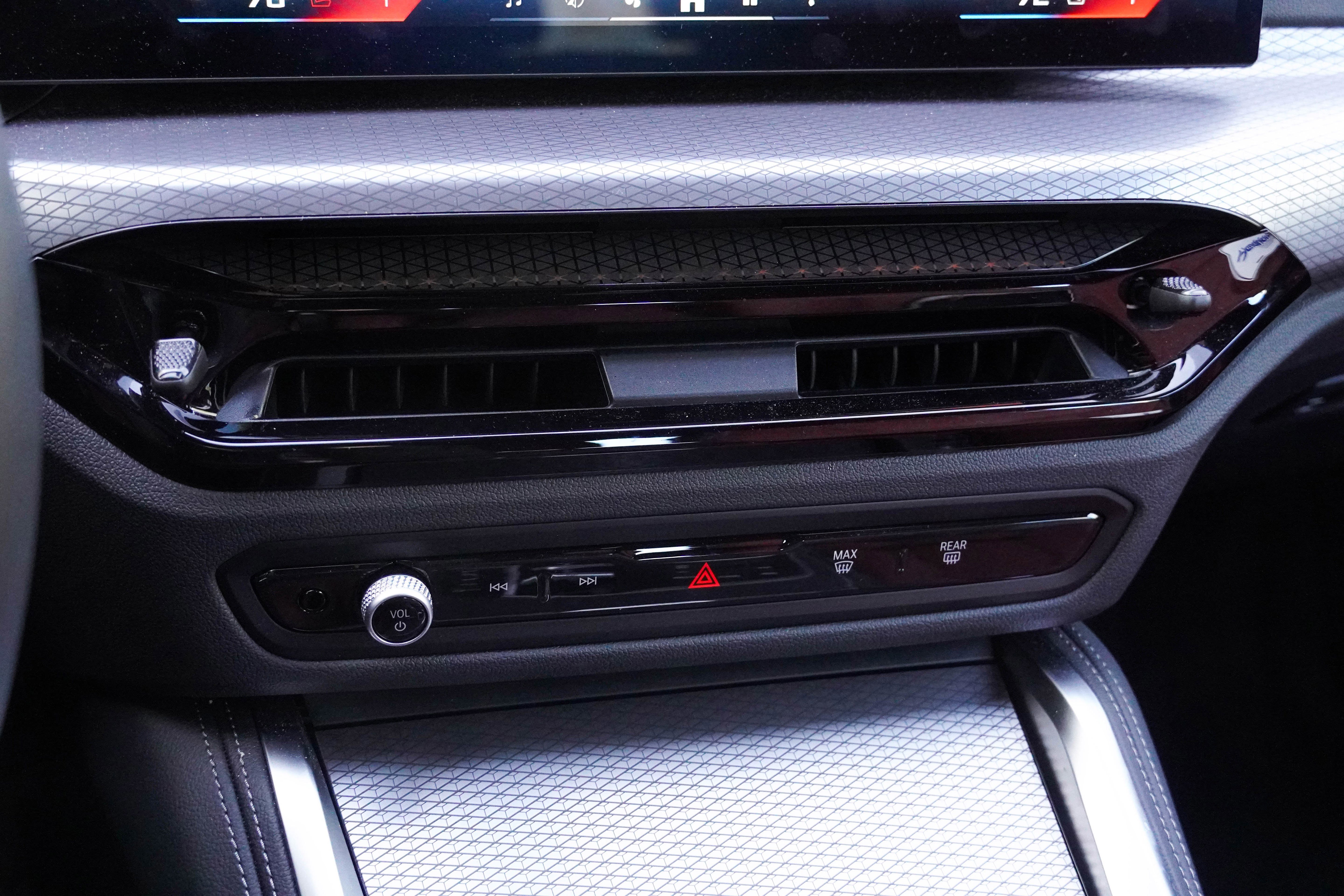 Certified 2026 BMW M440i image 29