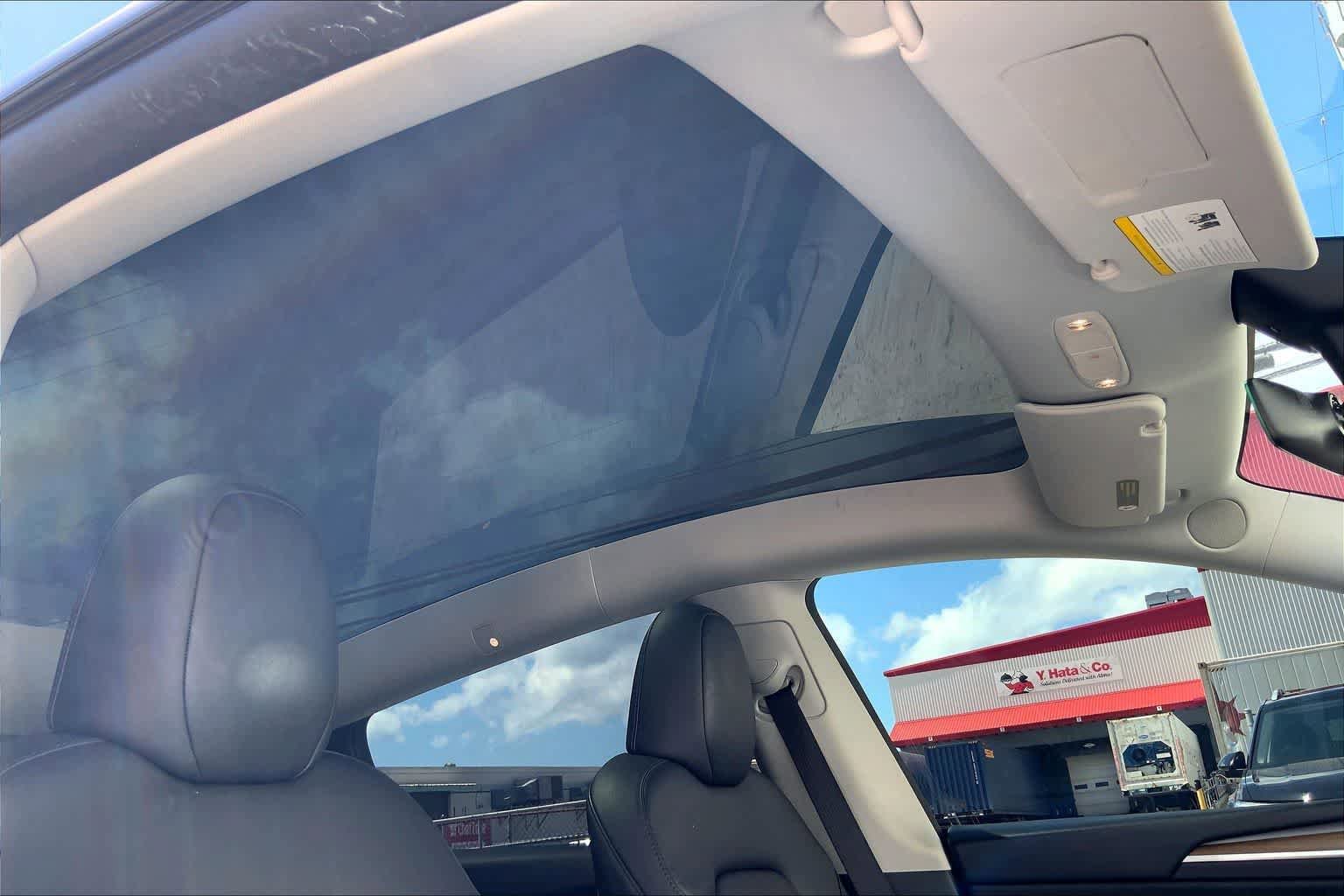 Used 2023 Tesla Model Y Long Range AWD/4WD image 31