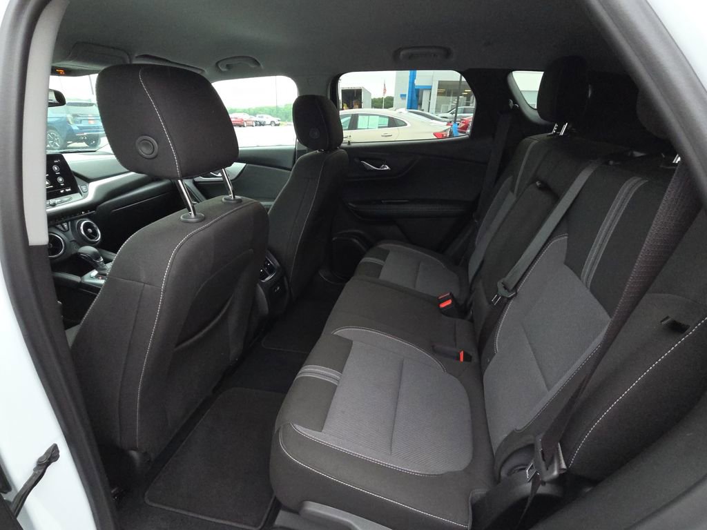 Used 2025 Chevrolet Blazer LT AWD/4WD image 27