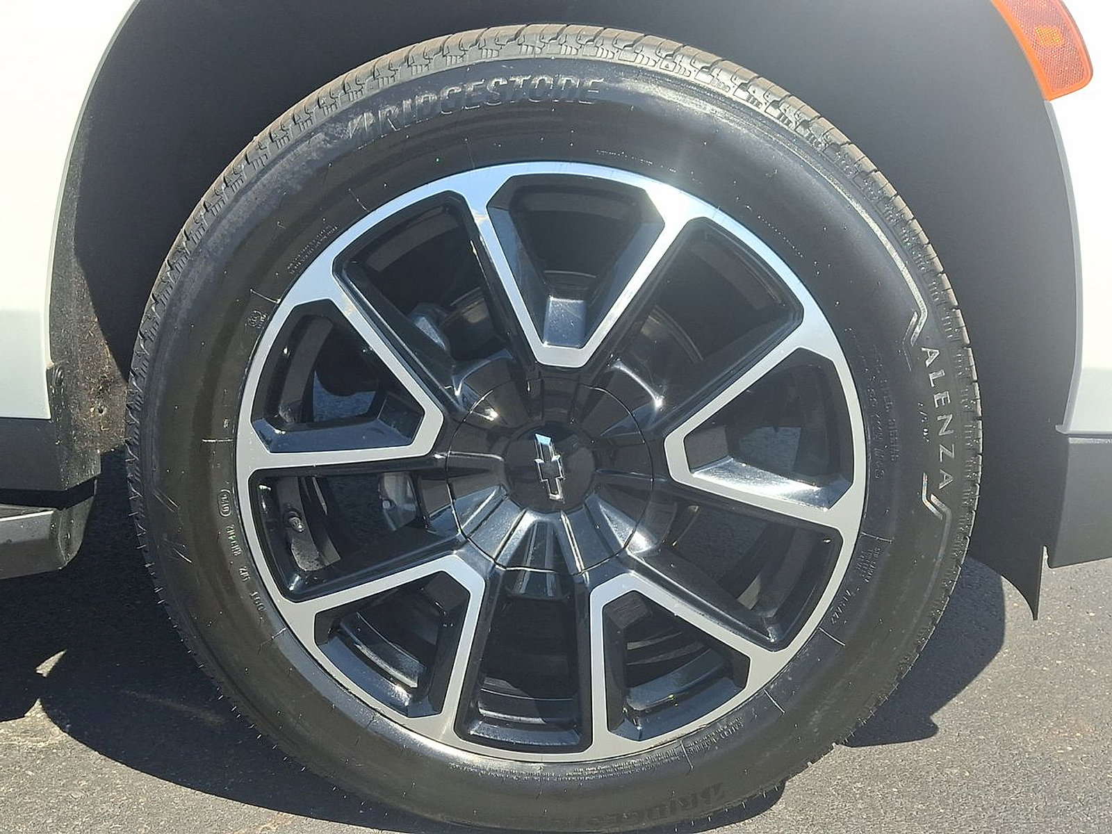 Certified 2022 Chevrolet Suburban RST w/ Luxury Package AWD/4WD image 27