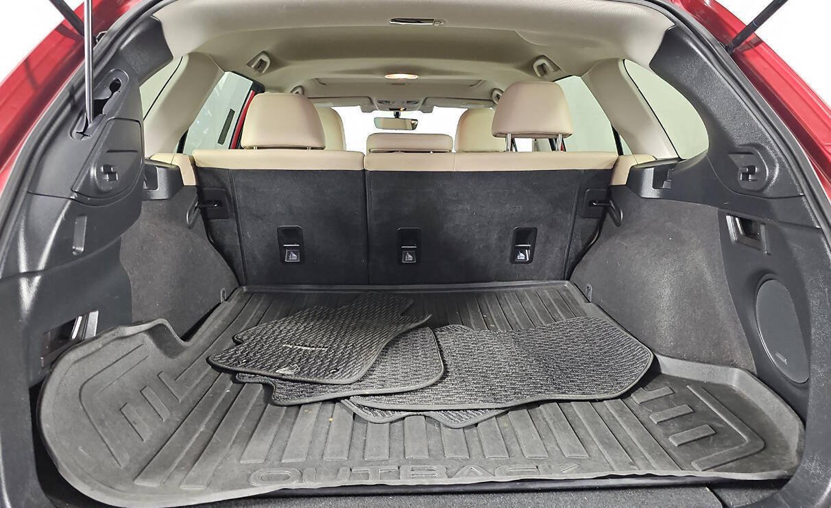Used 2017 Subaru Outback 2.5i Limited AWD/4WD image 7