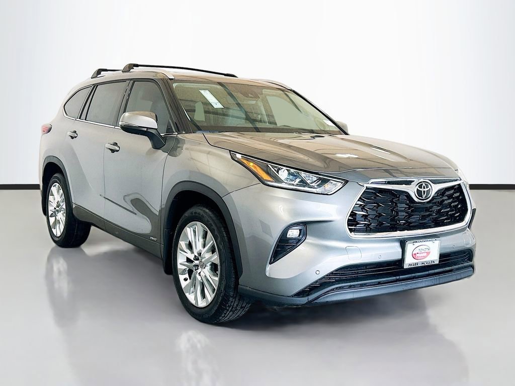 New 2026 Toyota Highlander Limited AWD/4WD image 3