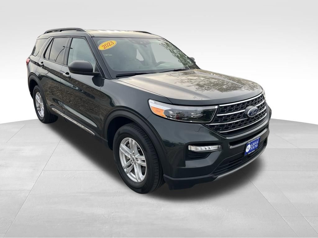 Used 2023 Ford Explorer XLT w/ Equipment Group 202A image 9