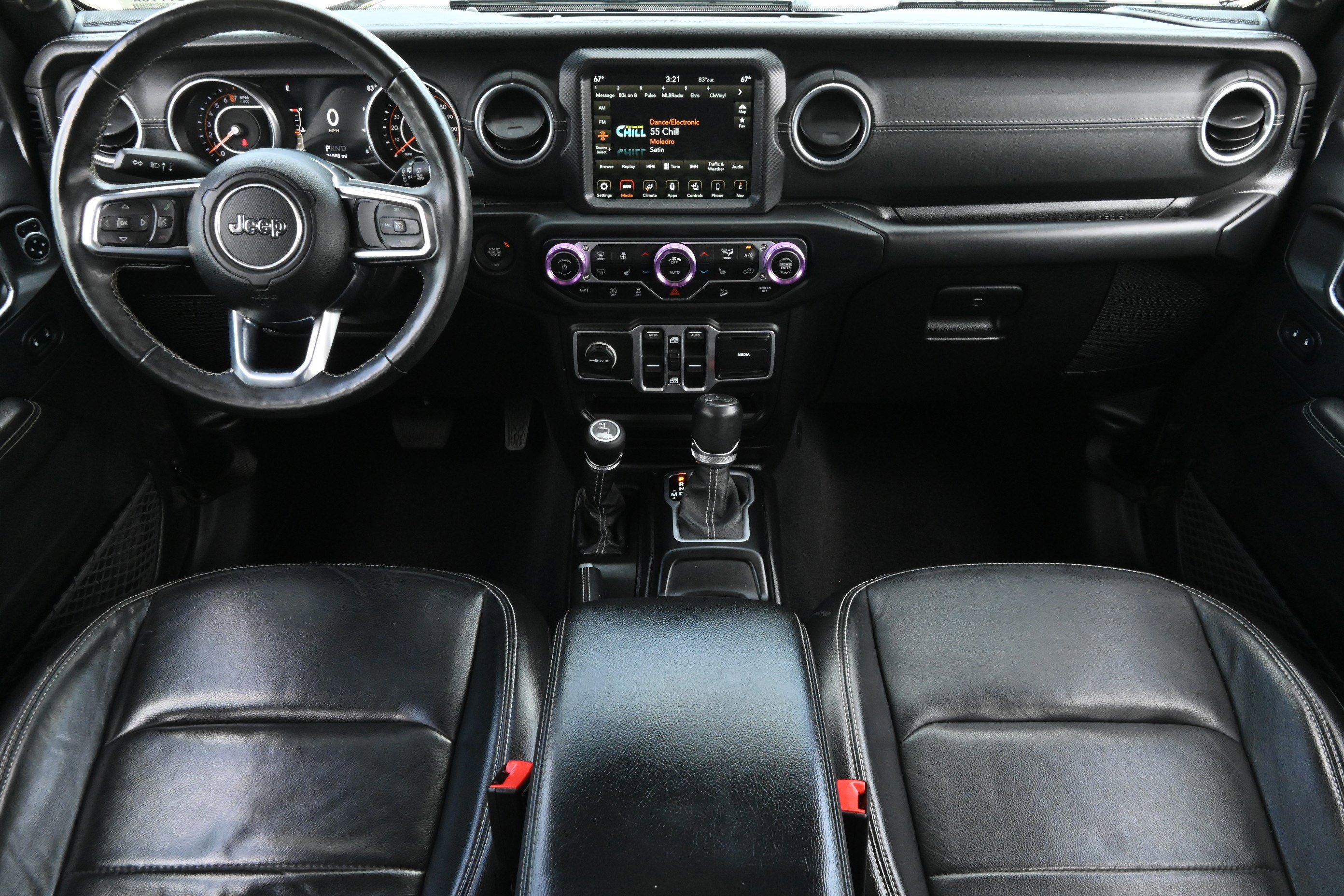 Used 2018 Jeep Wrangler Unlimited Sahara AWD/4WD image 15