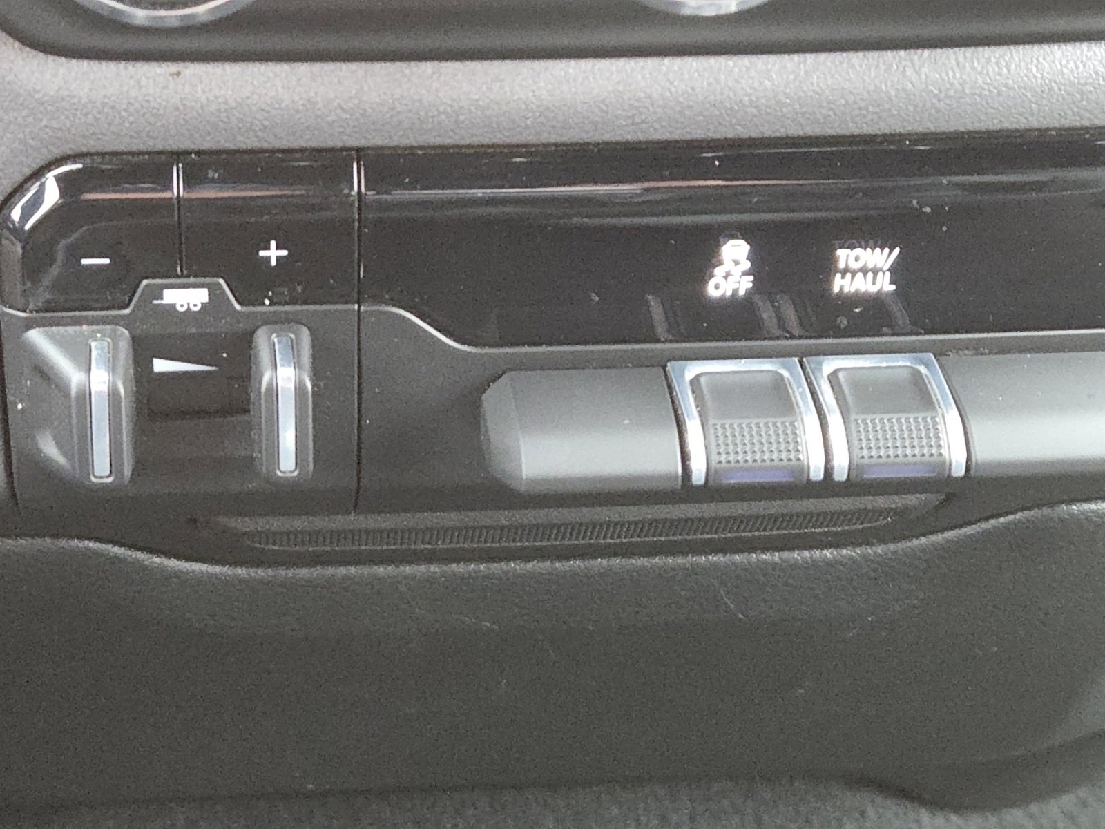 Used 2022 RAM 2500 Big Horn image 5