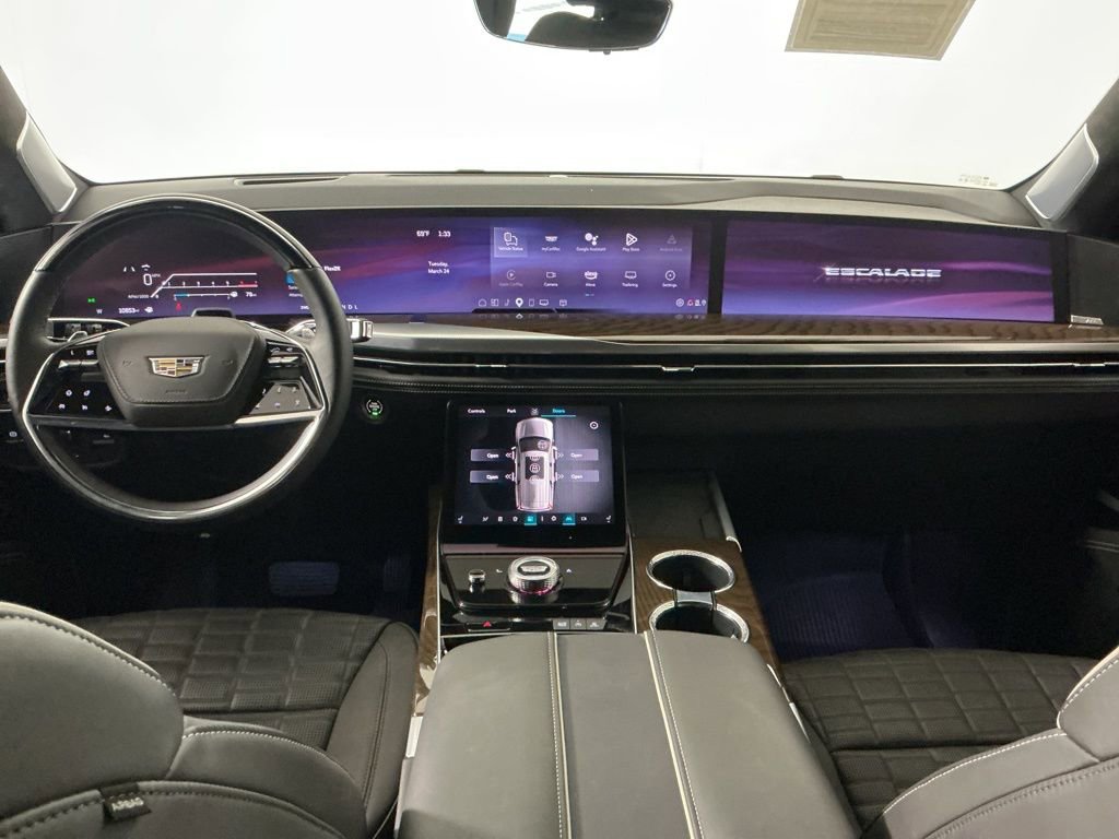 Used 2025 Cadillac Escalade Sport Platinum w/ LPO, ONYX Package image 9
