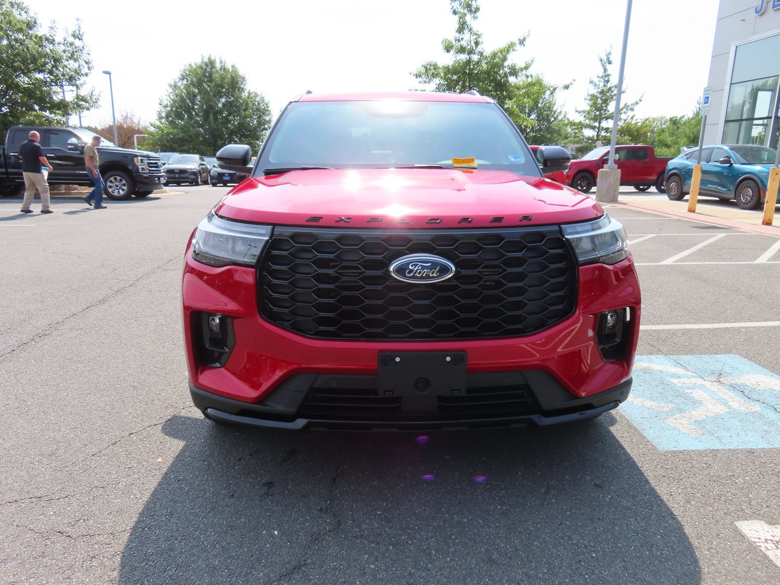 Used 2025 Ford Explorer ST-Line w/ Premium Package AWD/4WD image 2