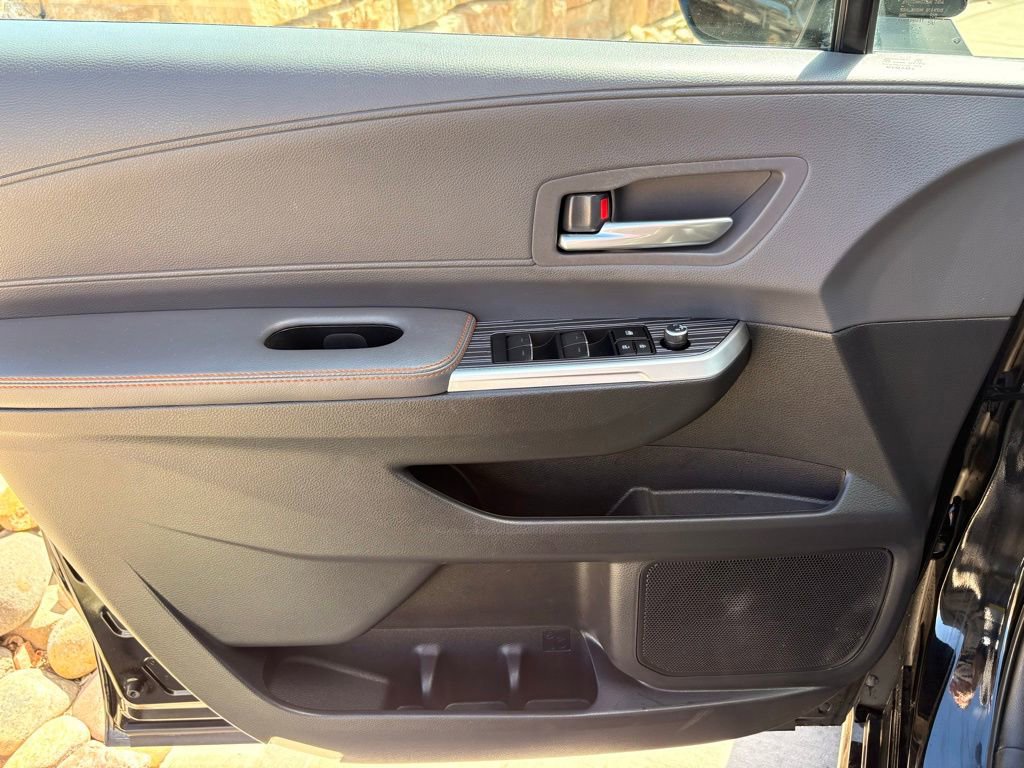 Used 2023 Toyota Sienna XSE AWD/4WD image 11