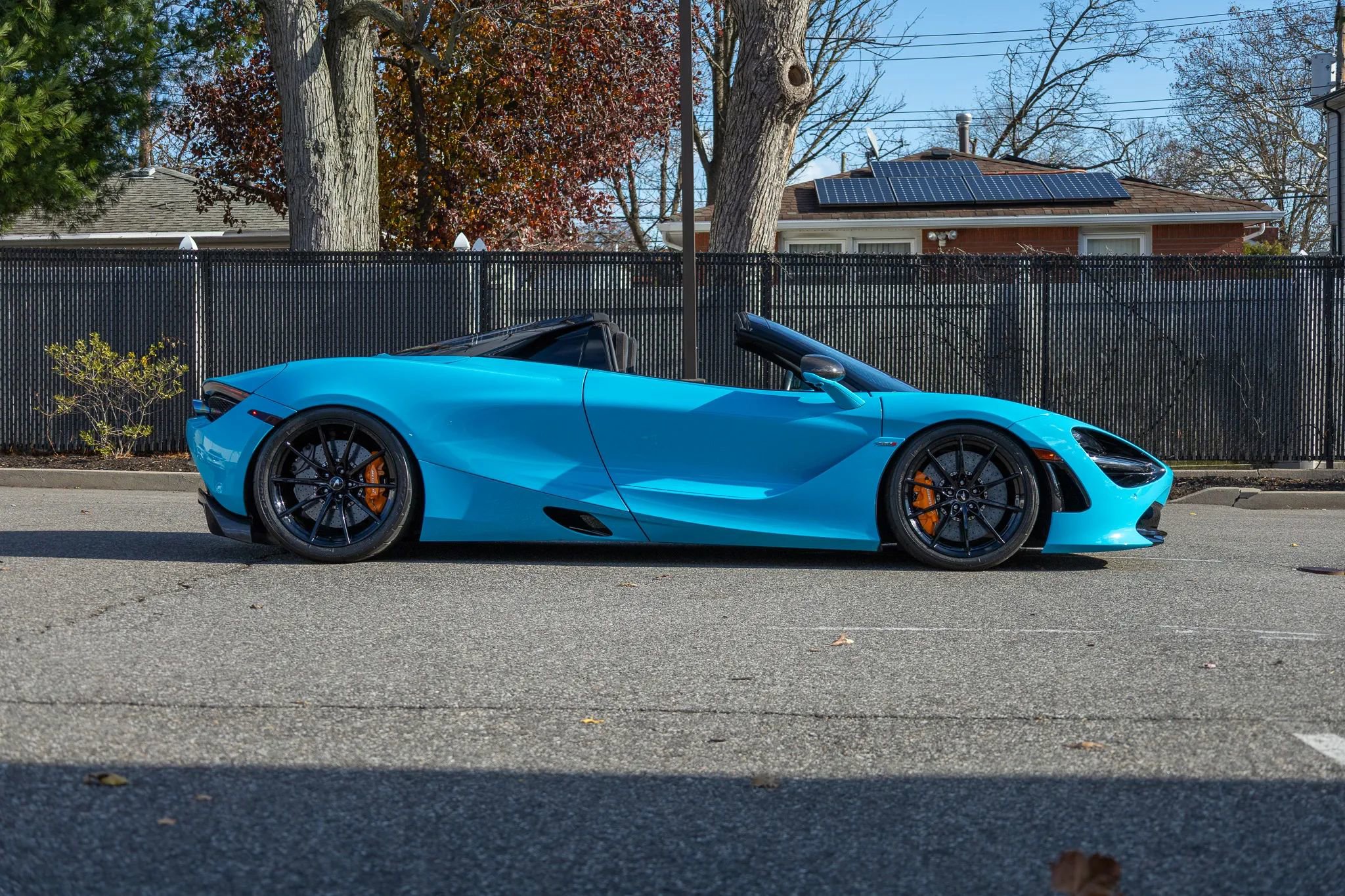 Used 2022 McLaren 720S Spider image 25