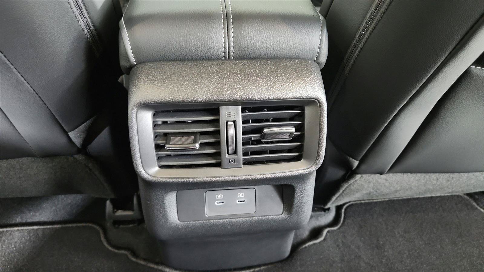 Certified 2025 Nissan Murano SV AWD/4WD image 18